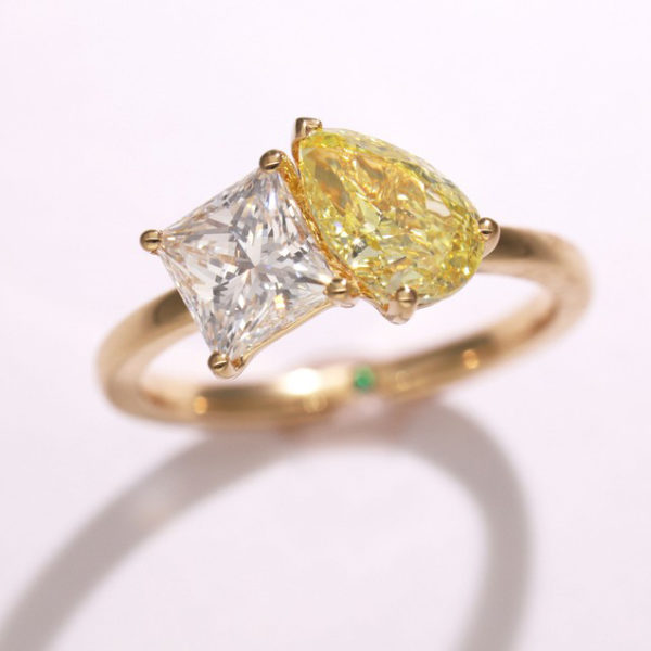 princess cut diamond and yellow pear cut diamond yellow gold toi et moi engagement ring