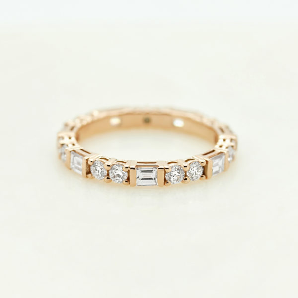 Baguette and round diamond wedding band set in yellow gold