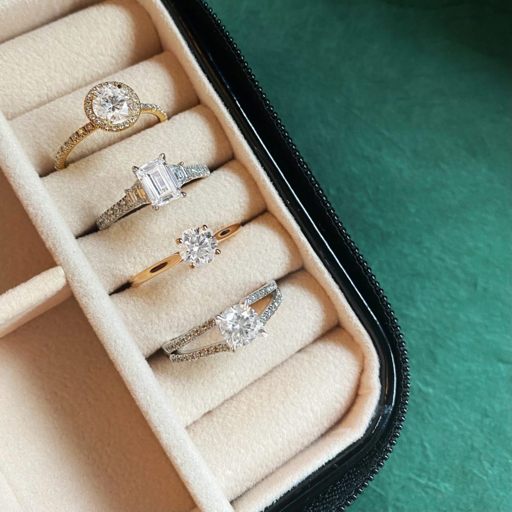 solitaire engagement ring display case